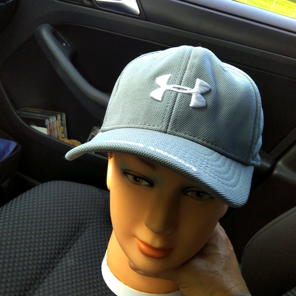 Nwot Under Armour cap